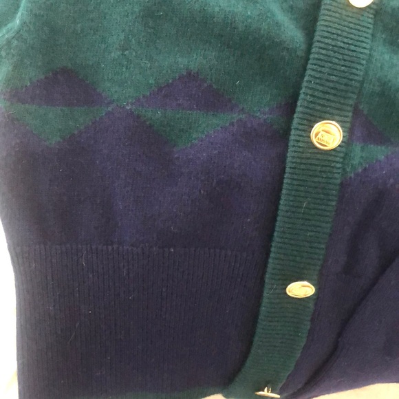 CHANEL Cashmere - Picture 4 of 15